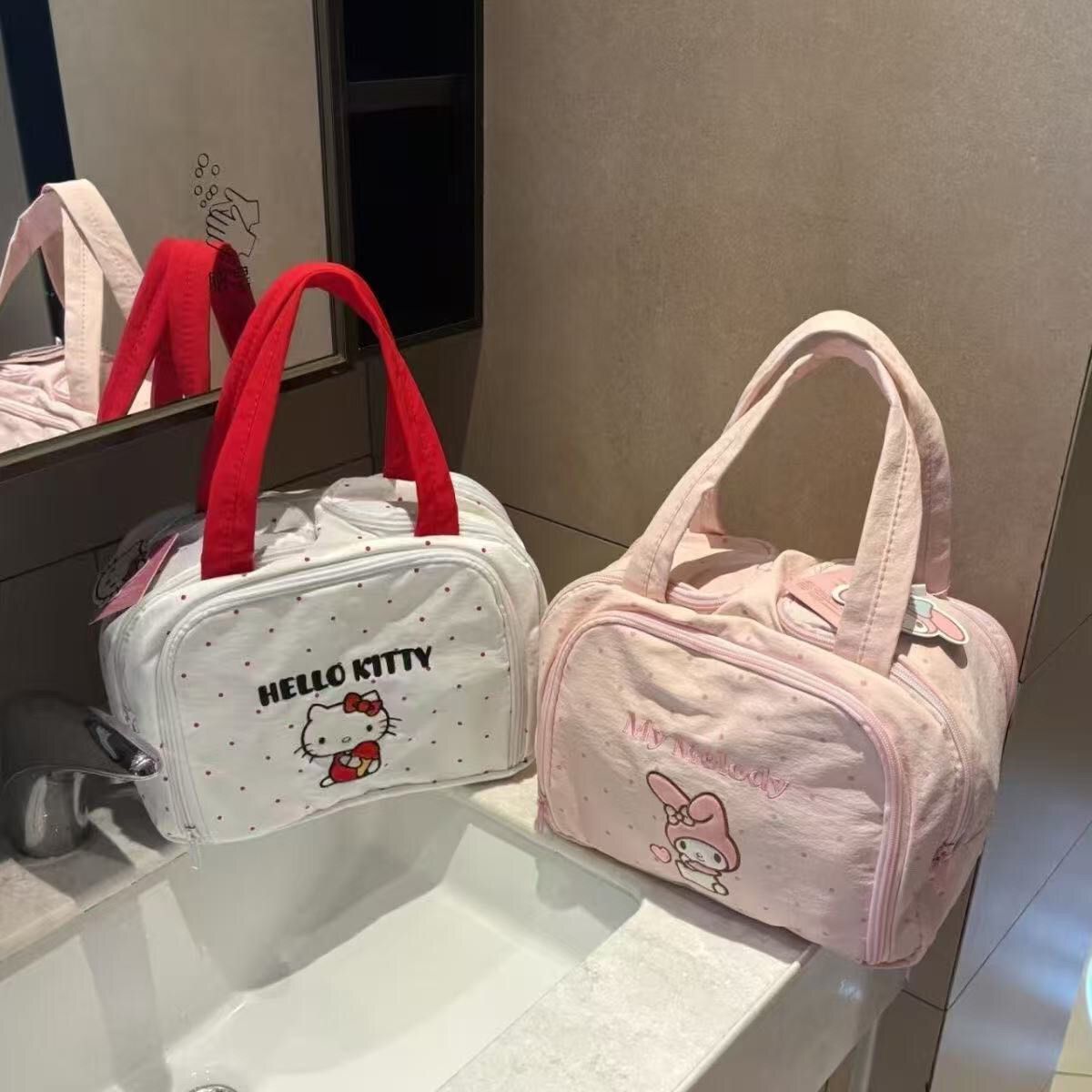 Borsa per il Trucco Anime Cari - Anime Cosplay Makeup recensione e prezzo